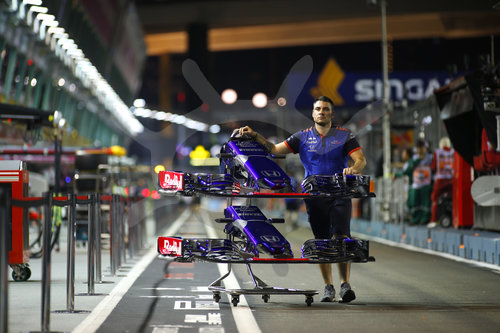 Motorsports: FIA Formula One World Championship 2018, Grand Prix of Singapore