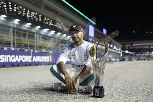 Motorsports: FIA Formula One World Championship 2018, Grand Prix of Singapore