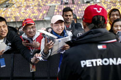 Motorsports: FIA Formula One World Championship 2019, Grand Prix of China