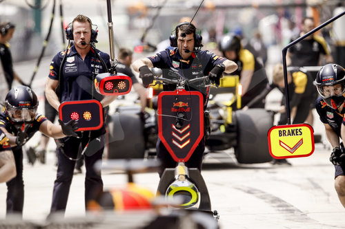 Motorsports: FIA Formula One World Championship 2019, Grand Prix of China