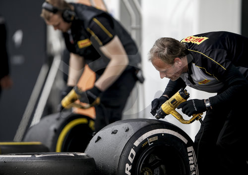 Motorsports: FIA Formula One World Championship 2019, Grand Prix of China