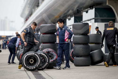 Motorsports: FIA Formula One World Championship 2019, Grand Prix of China