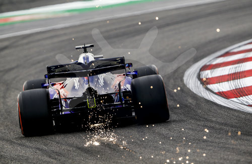 Motorsports: FIA Formula One World Championship 2019, Grand Prix of China