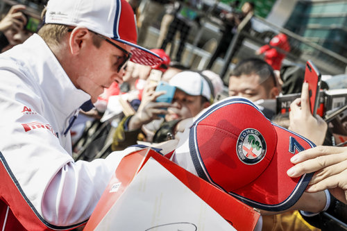 Motorsports: FIA Formula One World Championship 2019, Grand Prix of China