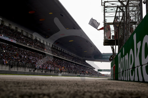 Motorsports: FIA Formula One World Championship 2019, Grand Prix of China