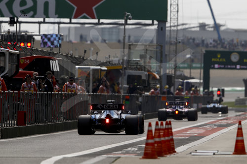 Motorsports: FIA Formula One World Championship 2019, Grand Prix of China