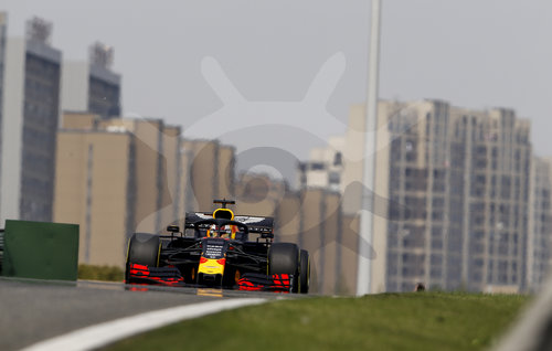 Motorsports: FIA Formula One World Championship 2019, Grand Prix of China