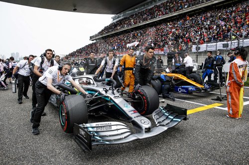 Motorsports: FIA Formula One World Championship 2019, Grand Prix of China